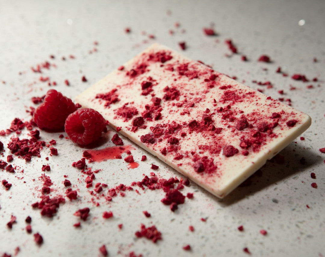 Organic White chocolate-raspberry 45 g 